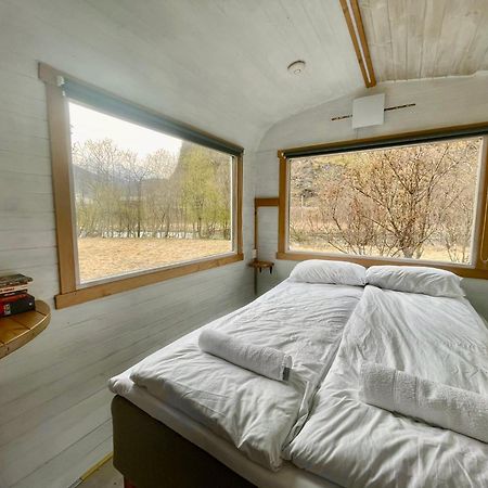 Willa Tiny House With Terrace Flåm Zewnętrze zdjęcie
