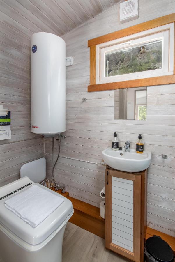 Willa Tiny House With Terrace Flåm Zewnętrze zdjęcie